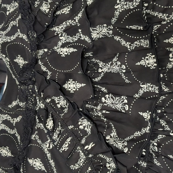 Lip Service black ruffle lace mini skirt plus size 2 tiered punk gothic - Picture 11 of 11